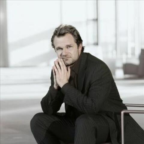 Sebastian Knauer
