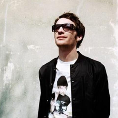Alex Metric & Ten Ven