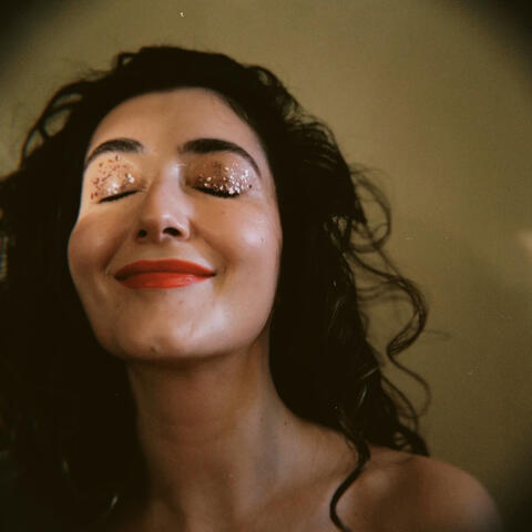 Красный флаг album art