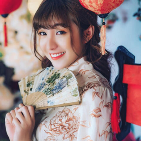 Cô Chủ Của Những Giấc Mơ album art