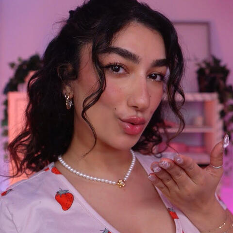 9 Different Kisses in 1 ASMR album art