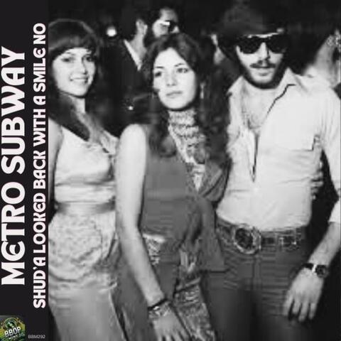 Shud'a Looked Back with a Smile No album art