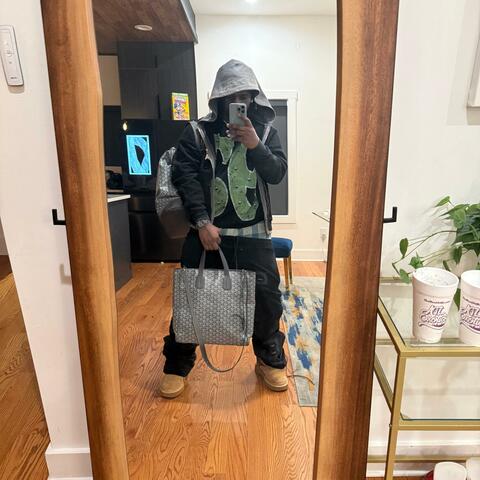 L HUNCHO. album art
