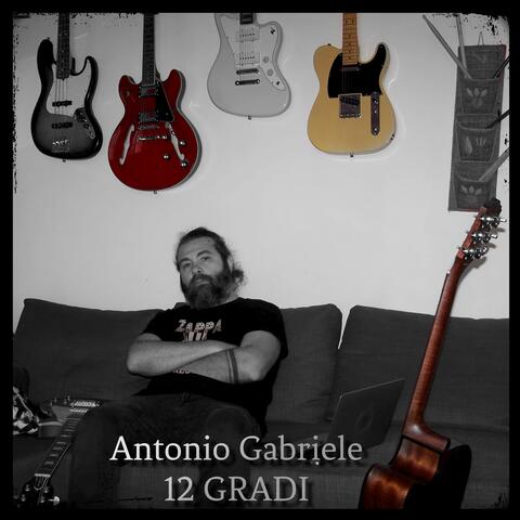 12 GRADI album art