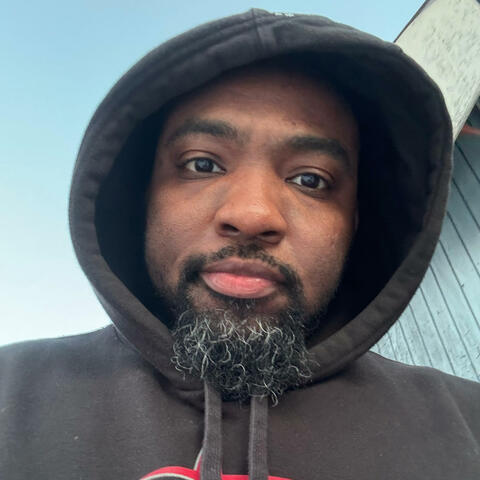 Looks Like Money Freestyle album art