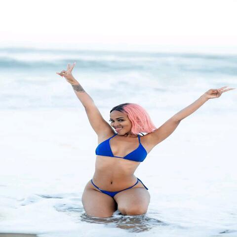 Zee Nxumalo (Khumula panty) album art