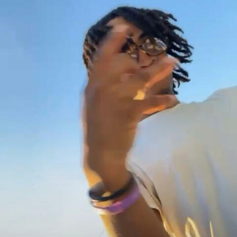 WTHELLY FREESTYLE album art