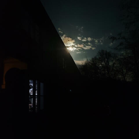 Close (Antiroi) album art