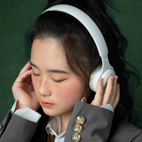 Broken Melodies album art