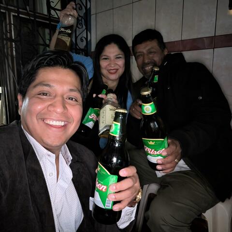 Saca las chelas album art