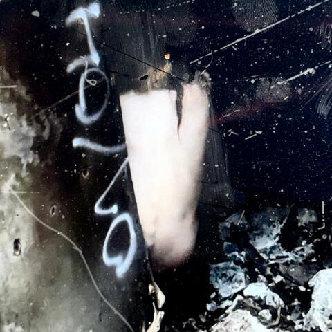vent #p̷̳̈́̆͌̌o̸͉̭̞̺͔̼̞̩̭̓̀d̸̡͖̯́́͌̓̕͝c̶̨̦͈̀̆̔̏̀͋͆̒a̵̻̙̎ș̵̗̼͔̲̠̲̱̣̭͗̽͗̃̽̀͝t̶̛̩̖̯̟͆̐̉̅ album art