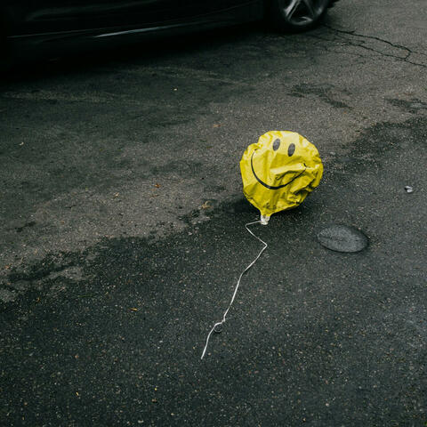 loves a trap album art