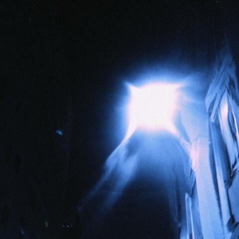 m2u000 (staring into the light) album art