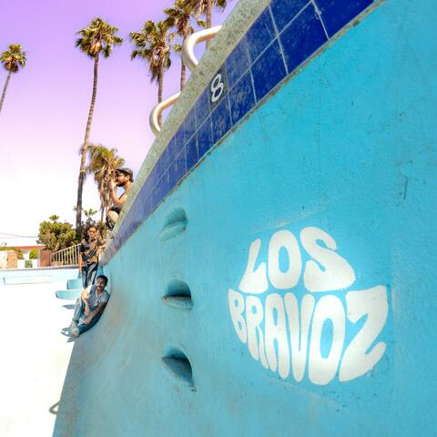 Los Bravoz album art