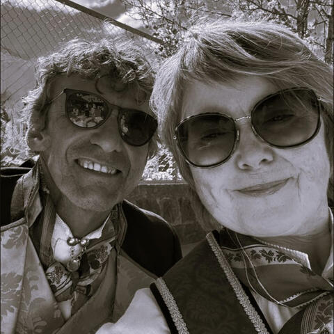 Never give up album art