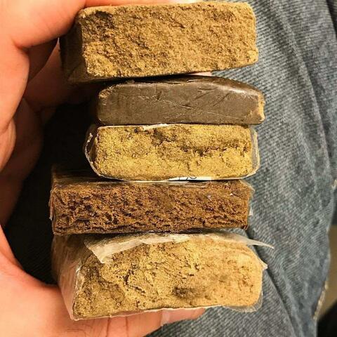 HALBE PLATTEN & MOTION (feat. MUGS) album art