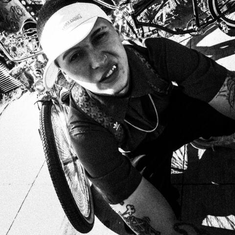 Kick back (feat. Icykolin) album art