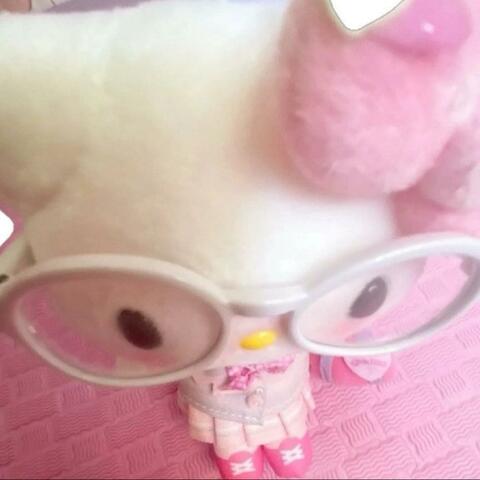 Sweetie Girl album art