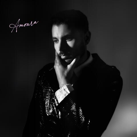 Amoura album art
