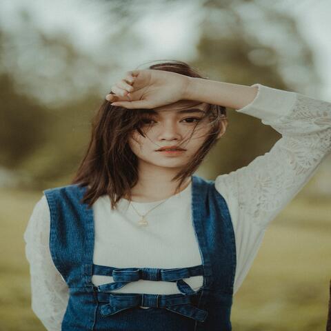 ต่อให้ใครไม่รัก album art