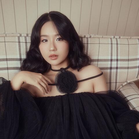 Thana Ba Hamare Jamin Me album art