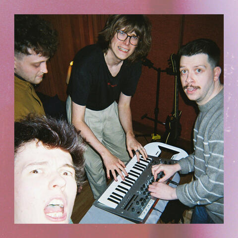 Robot Queen album art