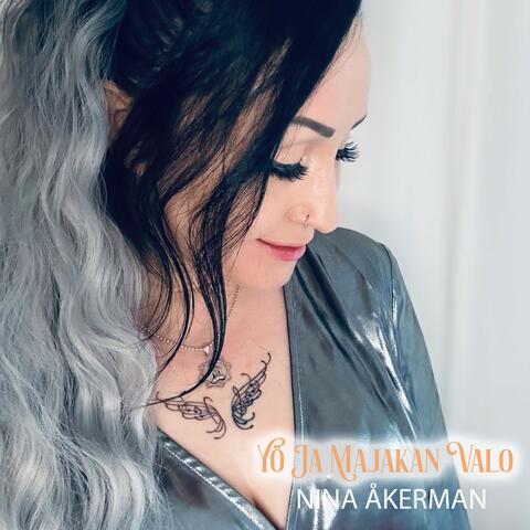 Yö ja majakan valo album art