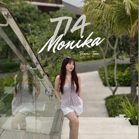 Tia Monika album art