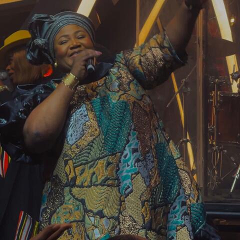 Eze Abata by Chinyere Udoma album art