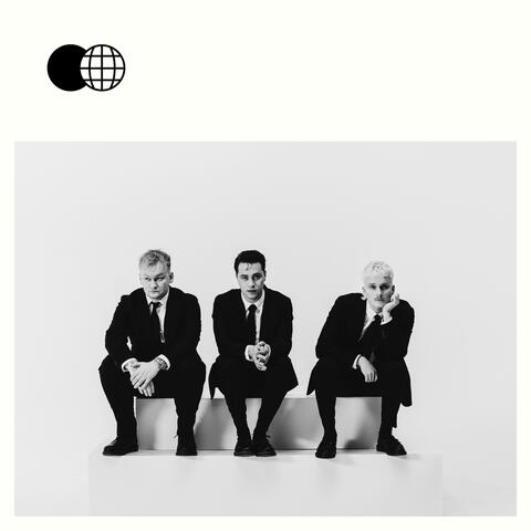 Pieni ystävä album art