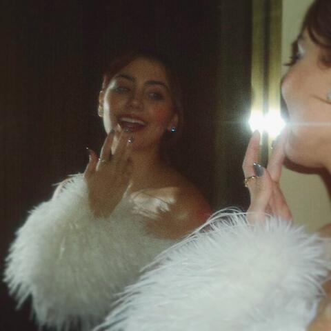 I'm Not Looking For Love album art