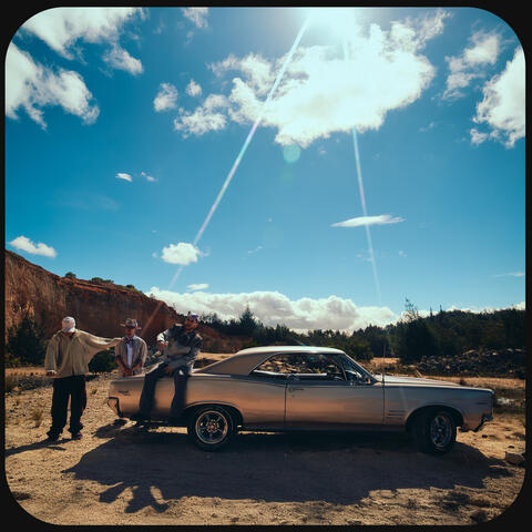 NUevo album art