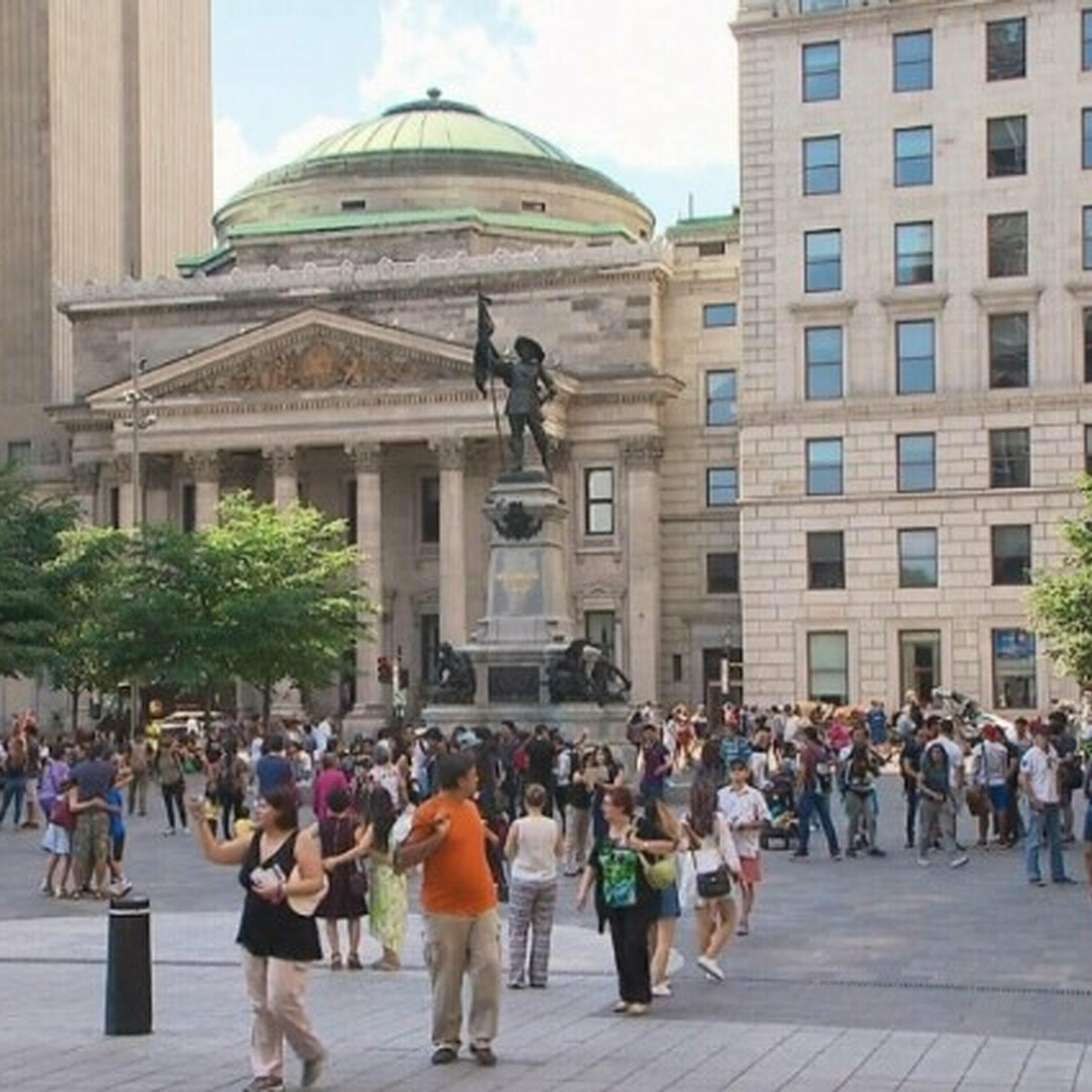American tourism is down 7% in Canada, but it’s steeper in Quebec, are businesses hurting?