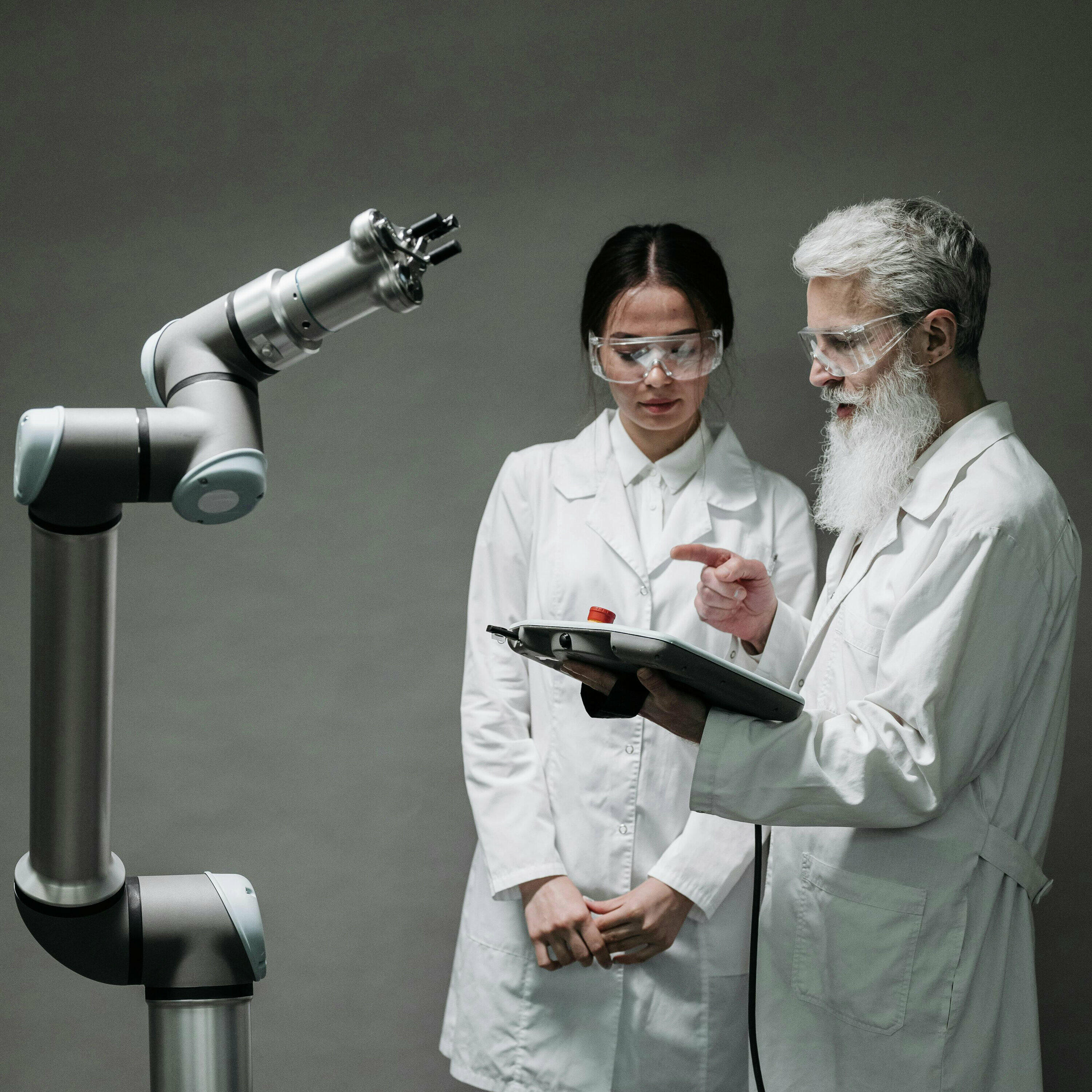 Study from Microsoft shows its AI performs 4 times better than doctors at getting the right diagnosis in patients