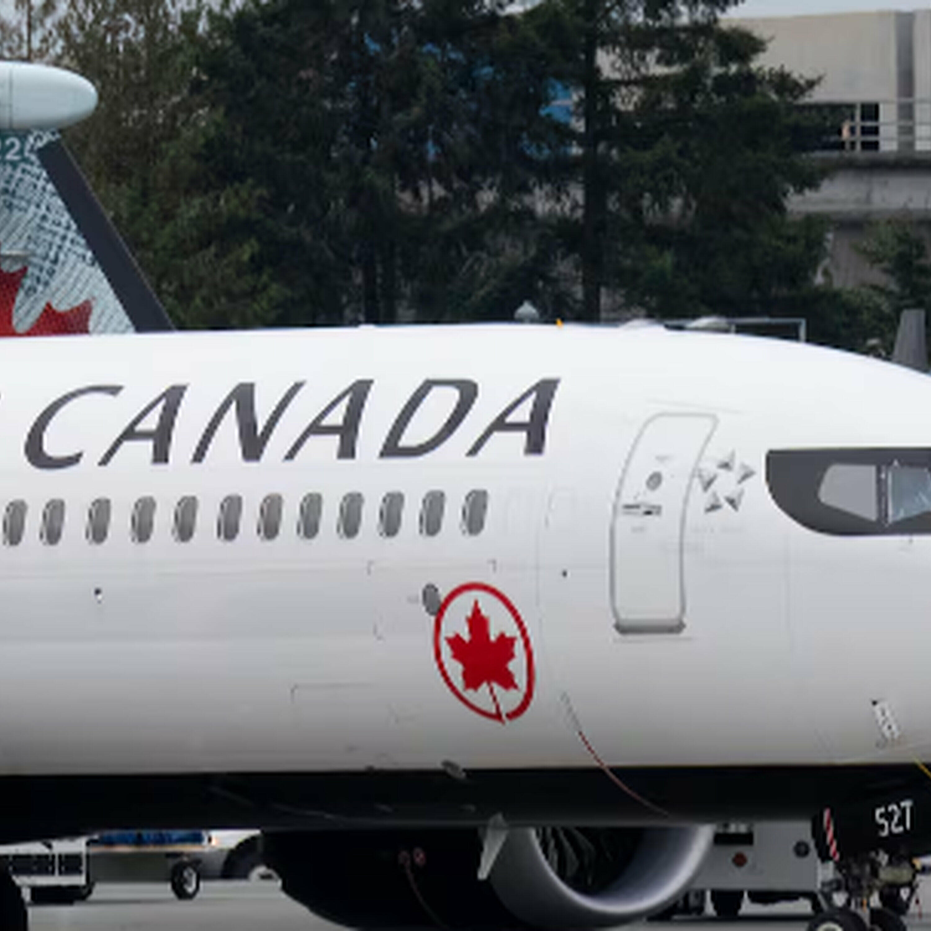 VKS: Air Canada flight attendants could walk off the job Saturday