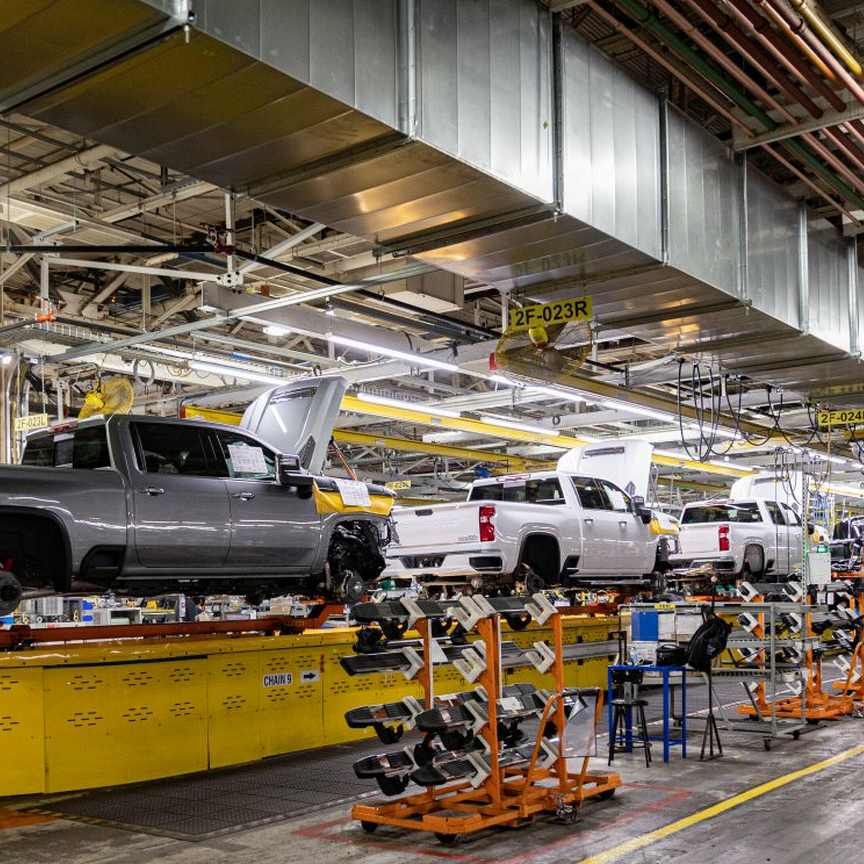 The Morning Rush - Union says GM plans to cut shifts at Oshawa plant