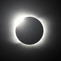 OAW: How to view the upcoming solar eclipse safely according to an ophthalmologist - Ottawa at Work with Patricia Boal - Sound Bites