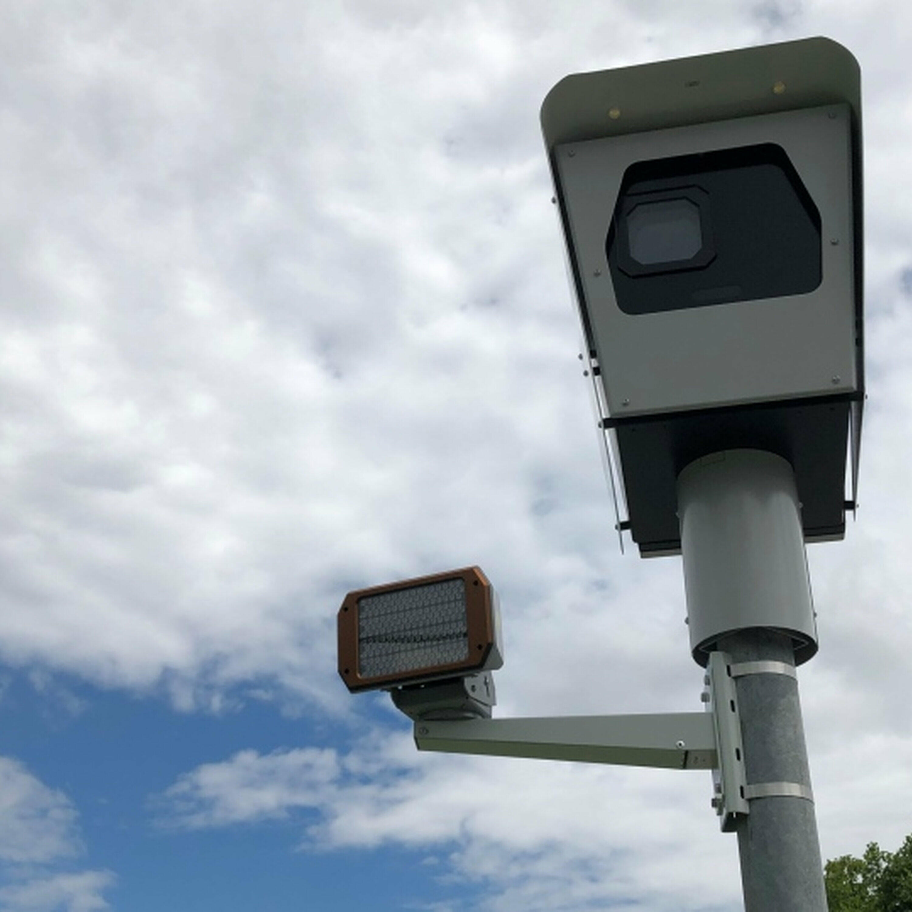 Drivers with obstructed plates are thwarting speed camera fines