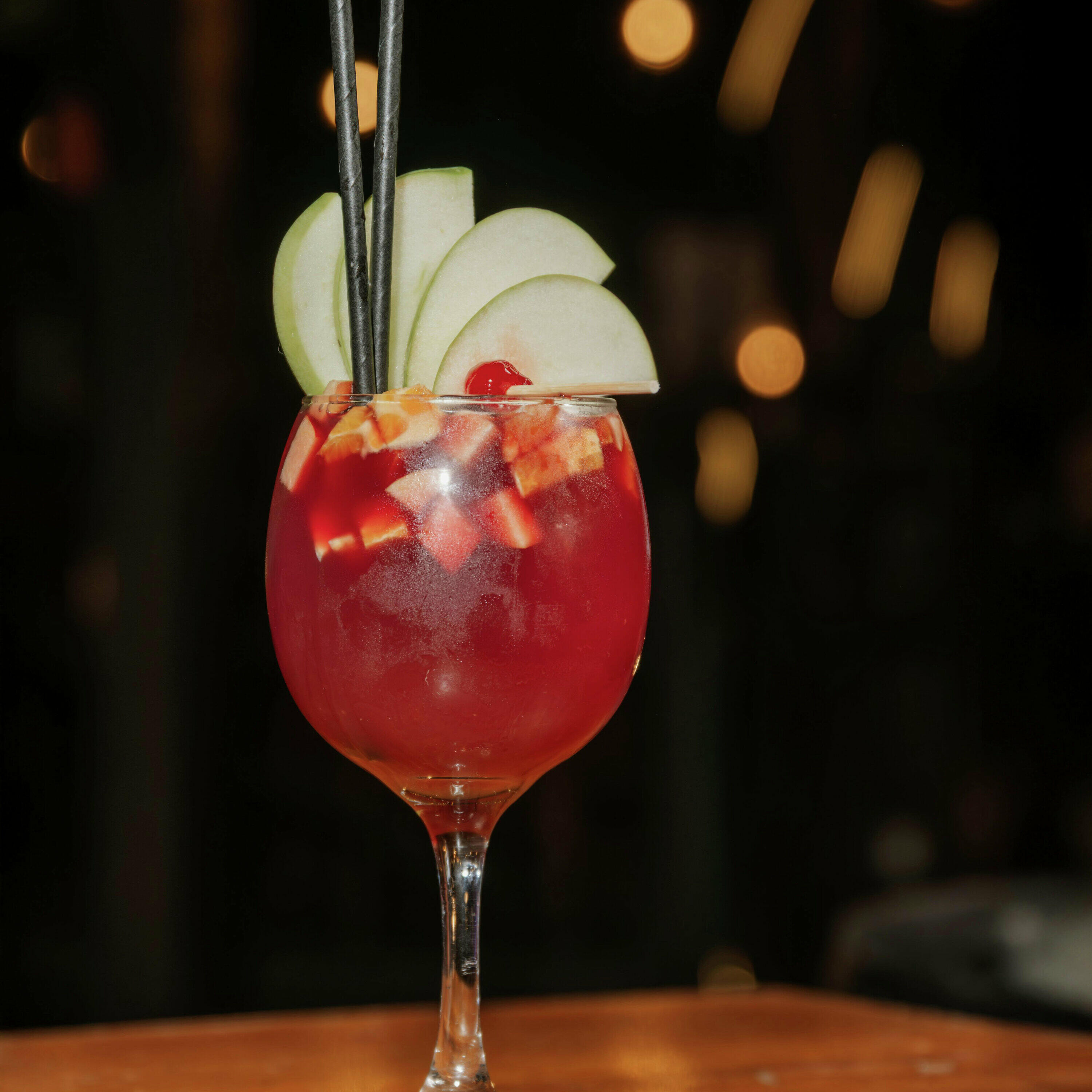 What you need to know about sangrias and roses