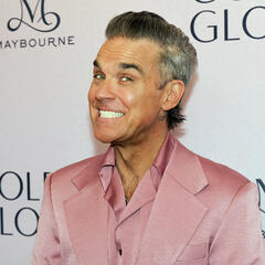 Robbie Williams Talks New Biopic 'Better Man', New Music, Tour and More! - On with Mario Daily Podcast