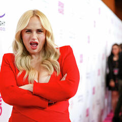 Rebel Wilson Talks New Film 'Bride Hard', Upcoming Christmas Movie & More! - On with Mario Daily Podcast