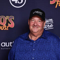 Brian Baumgartner Talks 'Suits: LA', 'The Office' 20th Anniversary & More! - On with Mario Daily Podcast
