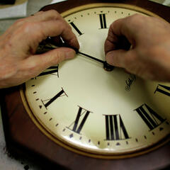 We Talk Daylight Savings Time, Throwback Movie Pop Quiz & More! - On with Mario Daily Podcast