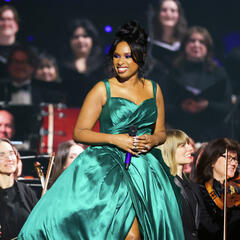 Jennifer Hudson Breaks Down New XMAS Album, Plus Courtney's Gifting Rules! - On with Mario Daily Podcast