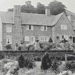 S8 Ep224: ONCE UPON A TOME: A MISSION TO EVALUATE A REMOTE LIBRARY Colleague Oliver Darkshire. Guest Oliver Darkshire discusses his memoir, Once Upon a Tome, recounting a "mission" to a remote house to evaluate a library. After a difficult trek through woods, he di - The John Batchelor Show