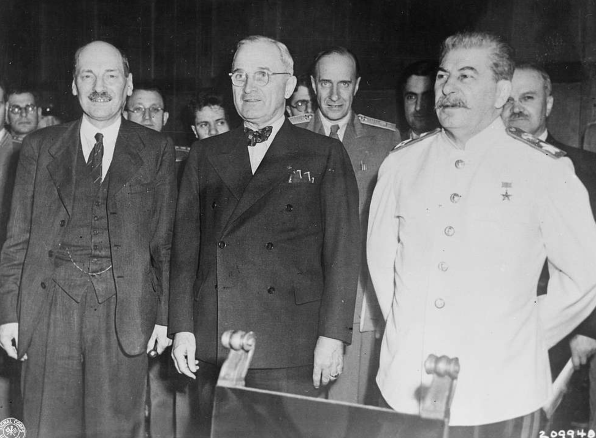 S8 Ep257: IMPORTING THE MAFIA STATE: THE 2014 MOSCOW DINNER AND THE ROOTS O