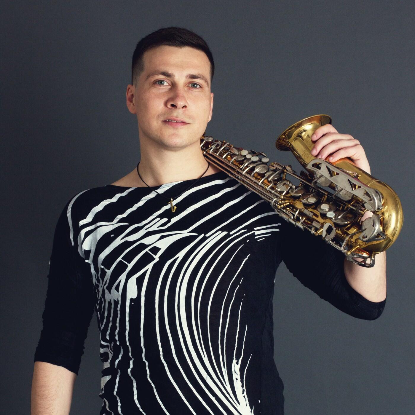 Dj tpaul - диджей и саксофонист. T paul. Dj tpaul - диджей и саксофонист. T paul. Dj tpaul ft bulava.