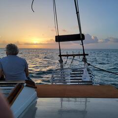 After The Show PODCAST: The Therapy of Traveling Solo. - Murphy, Sam & Jodi