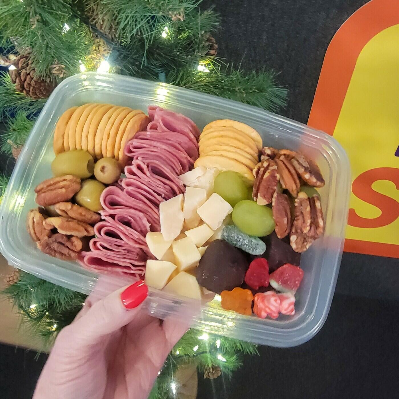 Murphy, Sam & Jodi - AFTER THE SHOW PODCAST: Colors, Control, and Crackers.