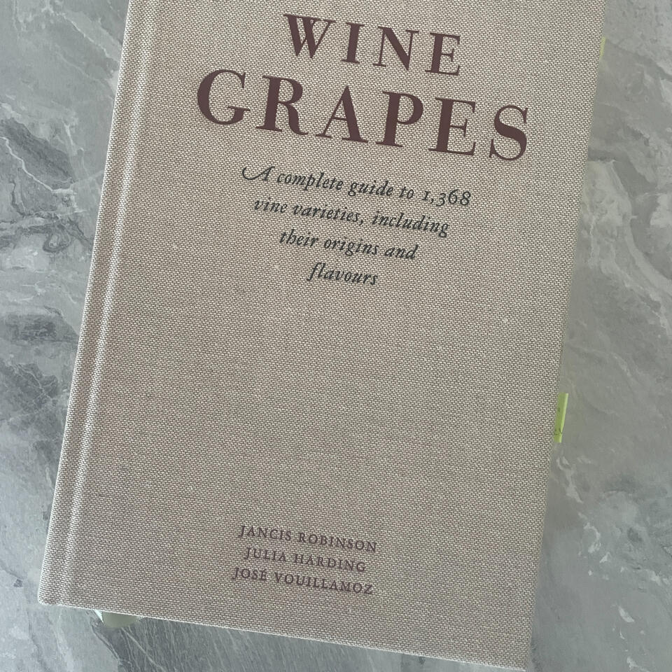 The Wine Grapes Project - Tasting 1,368 Grape Varieties